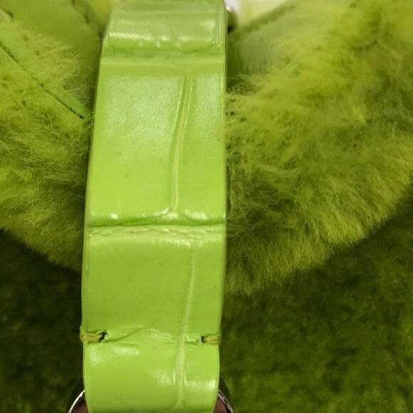 Givenchy Green Shoulder Bag with Plush Texture - Picture 3 of 11